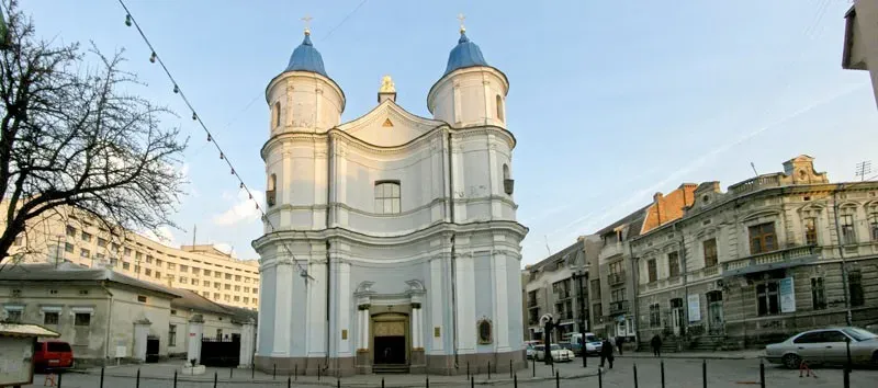 У Франківську досліджують крипти Вірменської церкви